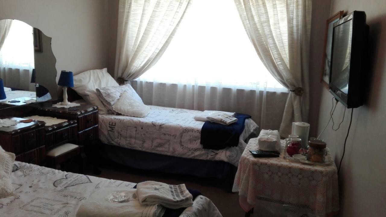The Greens Apartment Somerset West Bagian luar foto